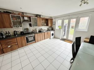 Kitchen- click for photo gallery